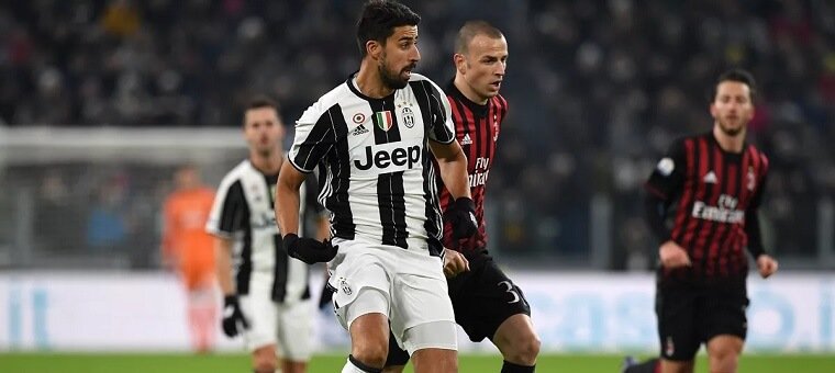 Juventus v AC Milan